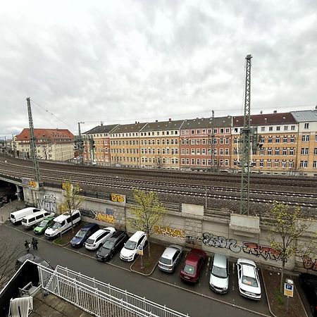 Wohnperle Neustadt - Zentral, Kostenloser Parkplatz, Lift, Klimaanlage Dresden Luaran gambar