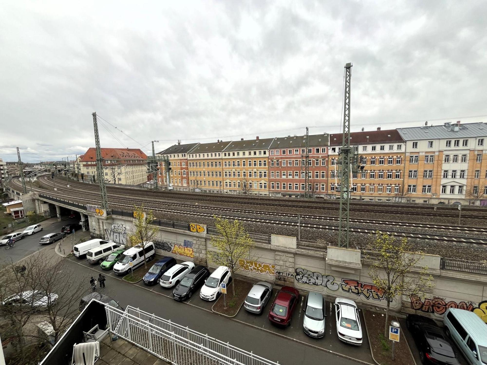Wohnperle Neustadt - Zentral, Kostenloser Parkplatz, Lift, Klimaanlage Dresden Luaran gambar